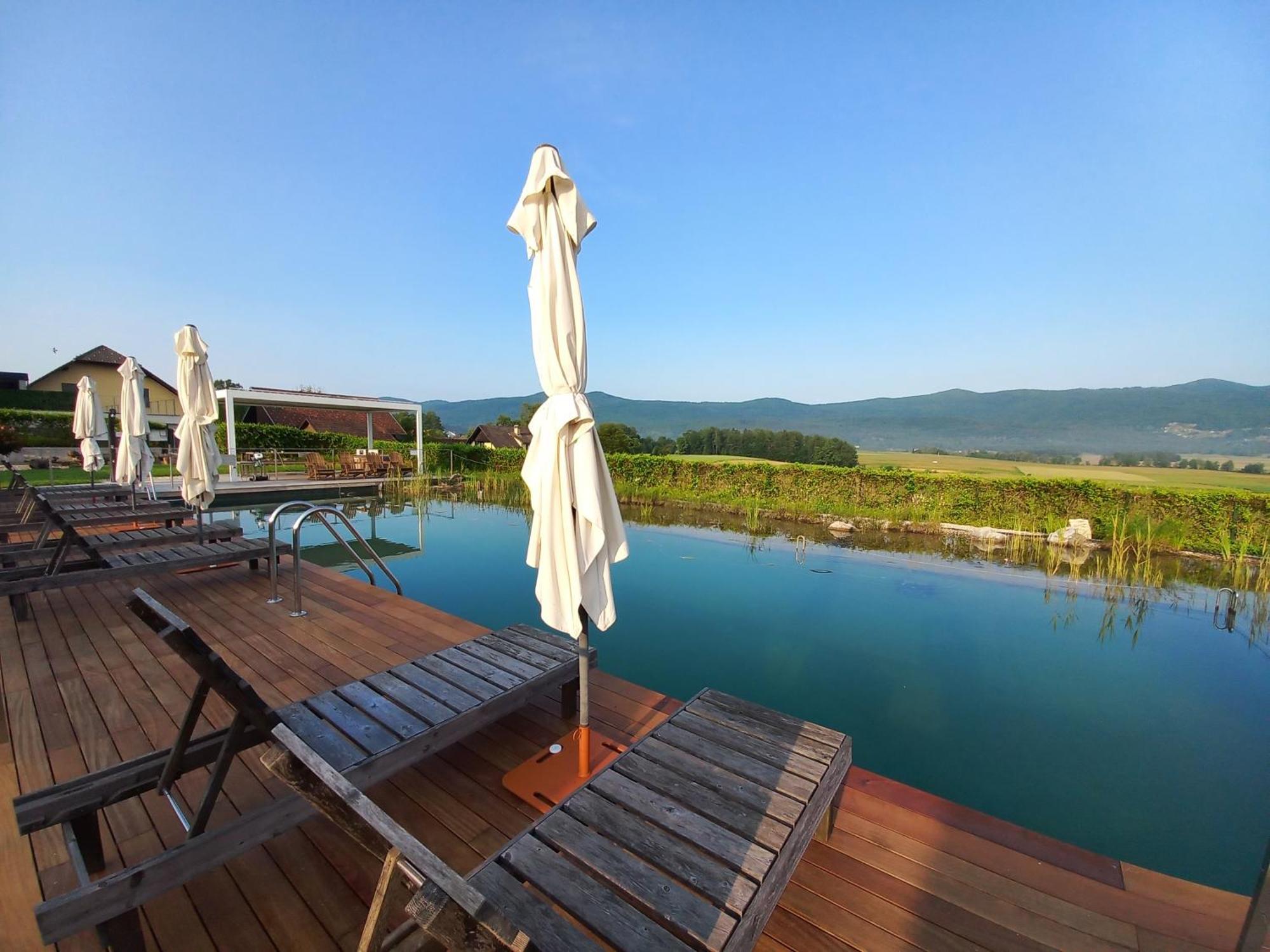 Glamping Maleric With Natural Pool Dragatuš Rum bild